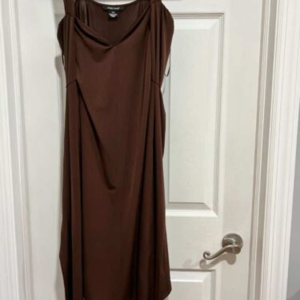 Women's Guess Knee Length Dress Size Small NWT